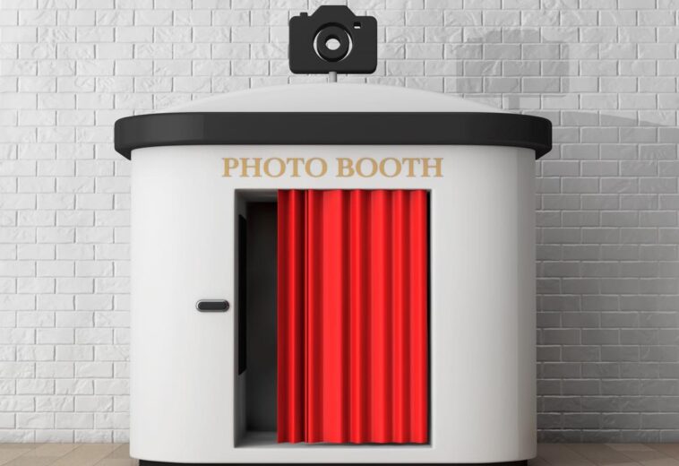 Photo Booth Rentals Are The Hottest Party Trend
